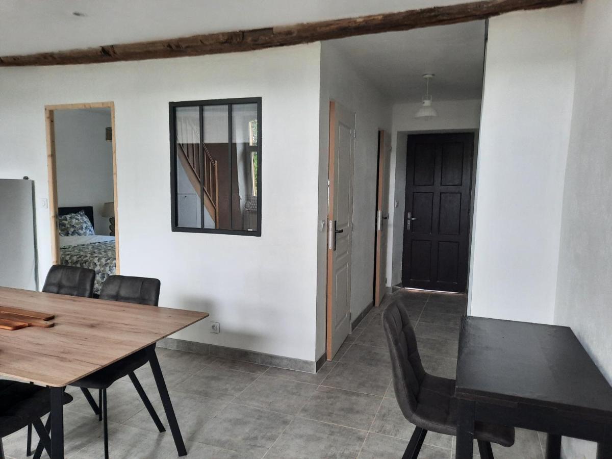 Chez Line Et Pierre: Appartement Spacieux, Lumineux Et Equipe La Bastide-de-Serou Luaran gambar