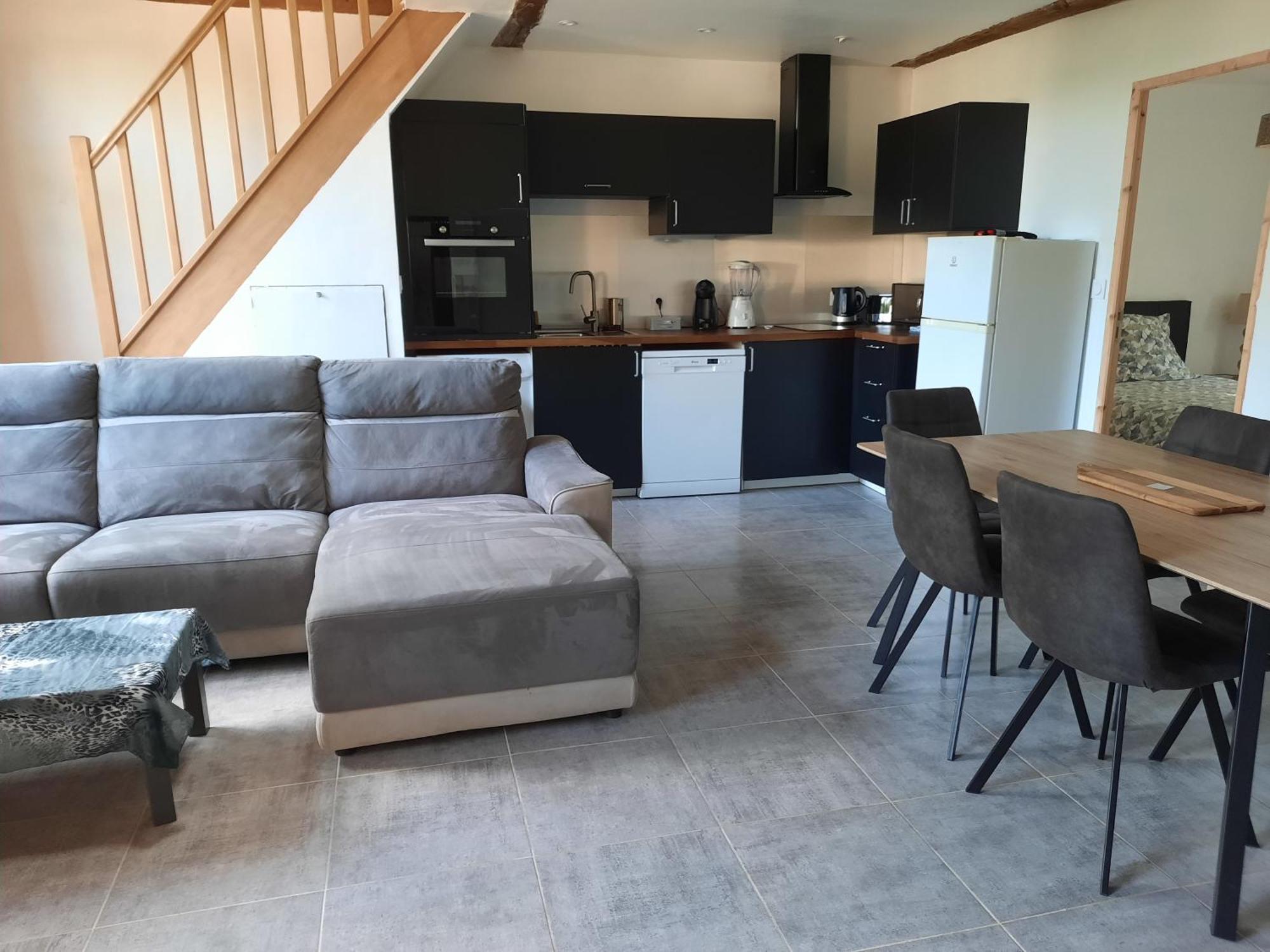 Chez Line Et Pierre: Appartement Spacieux, Lumineux Et Equipe La Bastide-de-Serou Luaran gambar